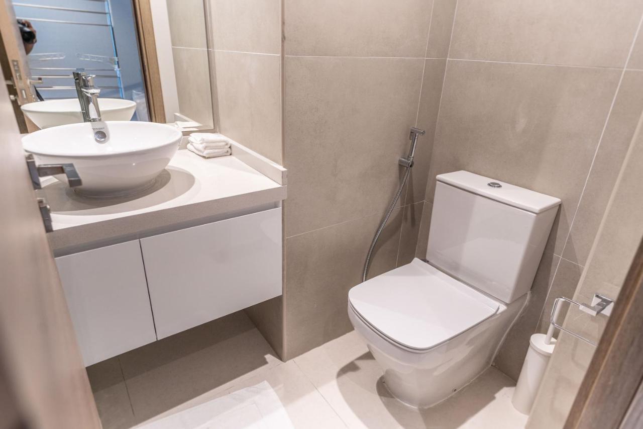 Fam Living - Marina Marvel - Studio Apartment With Breathtaking Views In Studio One Tower Ντουμπάι Εξωτερικό φωτογραφία