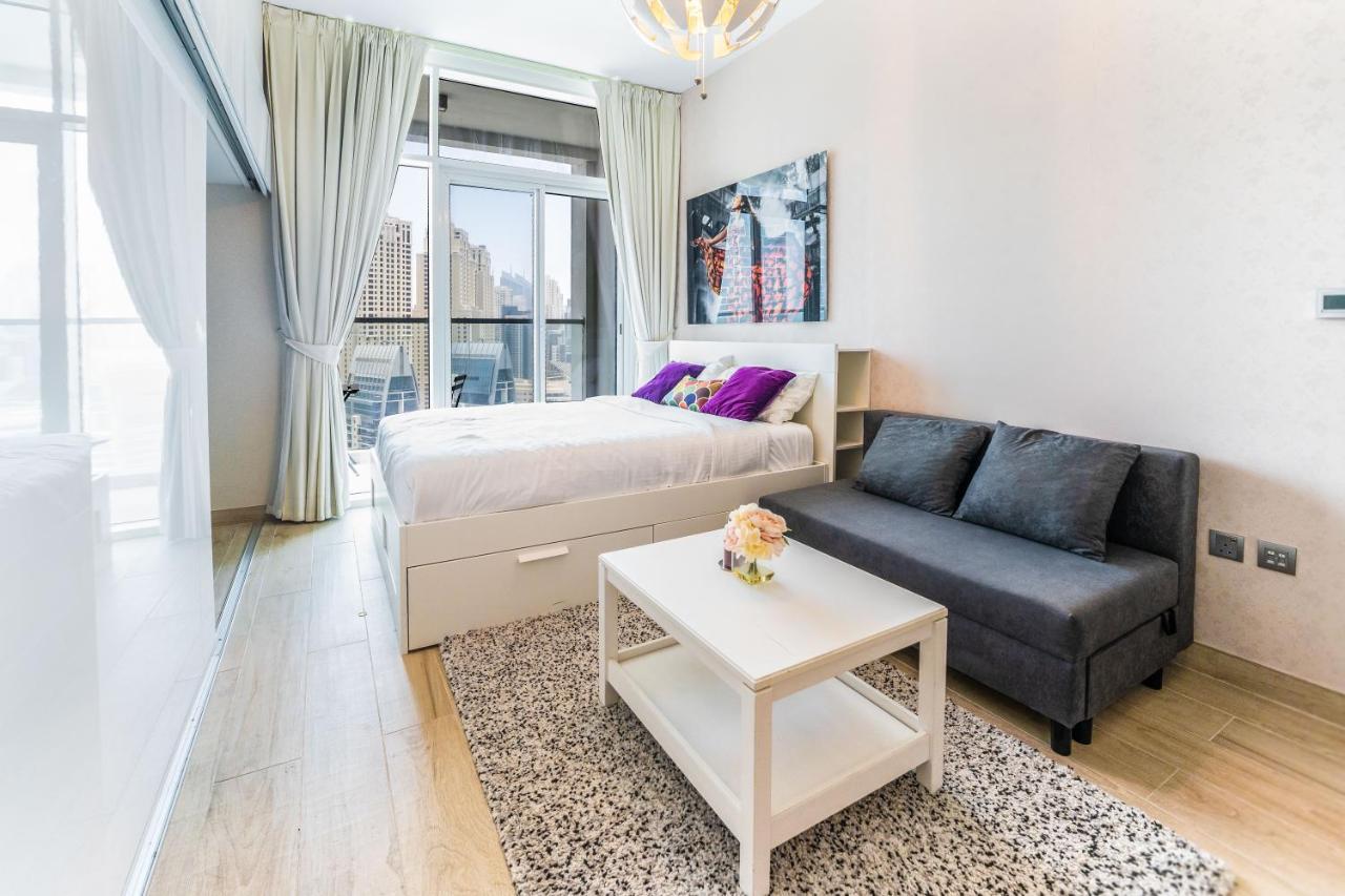 Fam Living - Marina Marvel - Studio Apartment With Breathtaking Views In Studio One Tower Ντουμπάι Εξωτερικό φωτογραφία