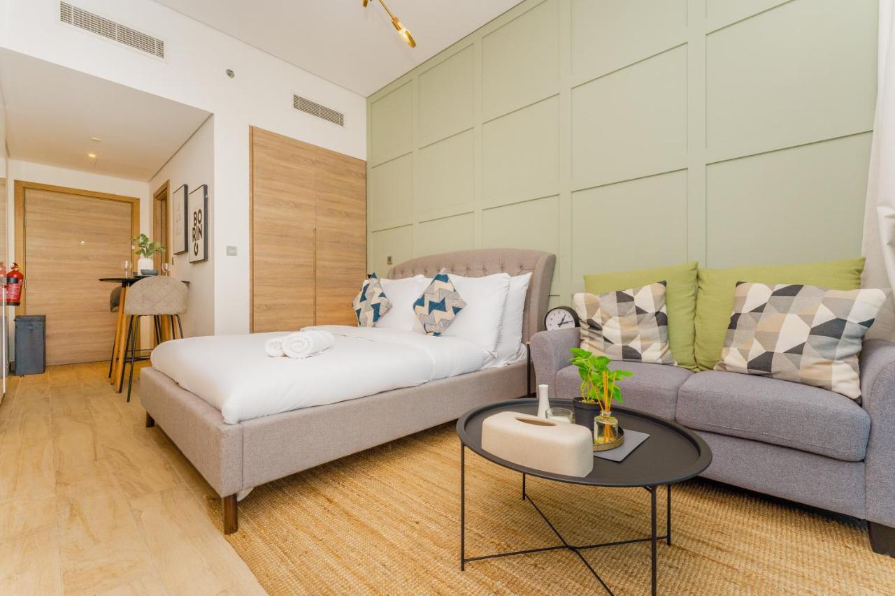 Fam Living - Marina Marvel - Studio Apartment With Breathtaking Views In Studio One Tower Ντουμπάι Εξωτερικό φωτογραφία