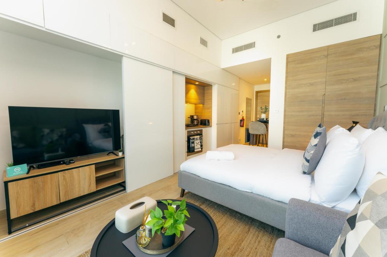 Fam Living - Marina Marvel - Studio Apartment With Breathtaking Views In Studio One Tower Ντουμπάι Εξωτερικό φωτογραφία
