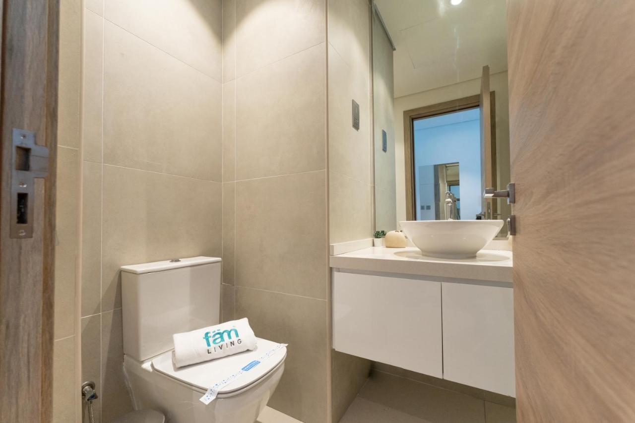 Fam Living - Marina Marvel - Studio Apartment With Breathtaking Views In Studio One Tower Ντουμπάι Εξωτερικό φωτογραφία